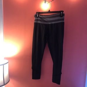 Lululemon cropped ruffle legging size 6